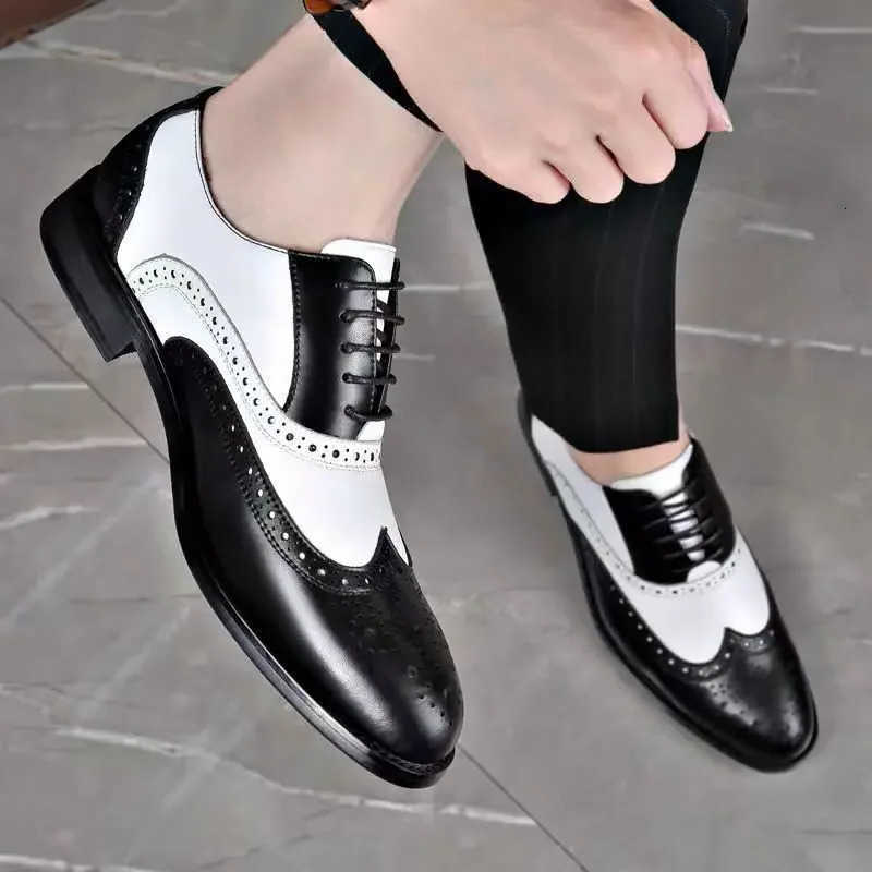 Shoes Dress Classic Lace Men Up Shoes for Men Plus Size Point Toe Business Casual Comfortable Men Formal Shoes for Wedding H260805