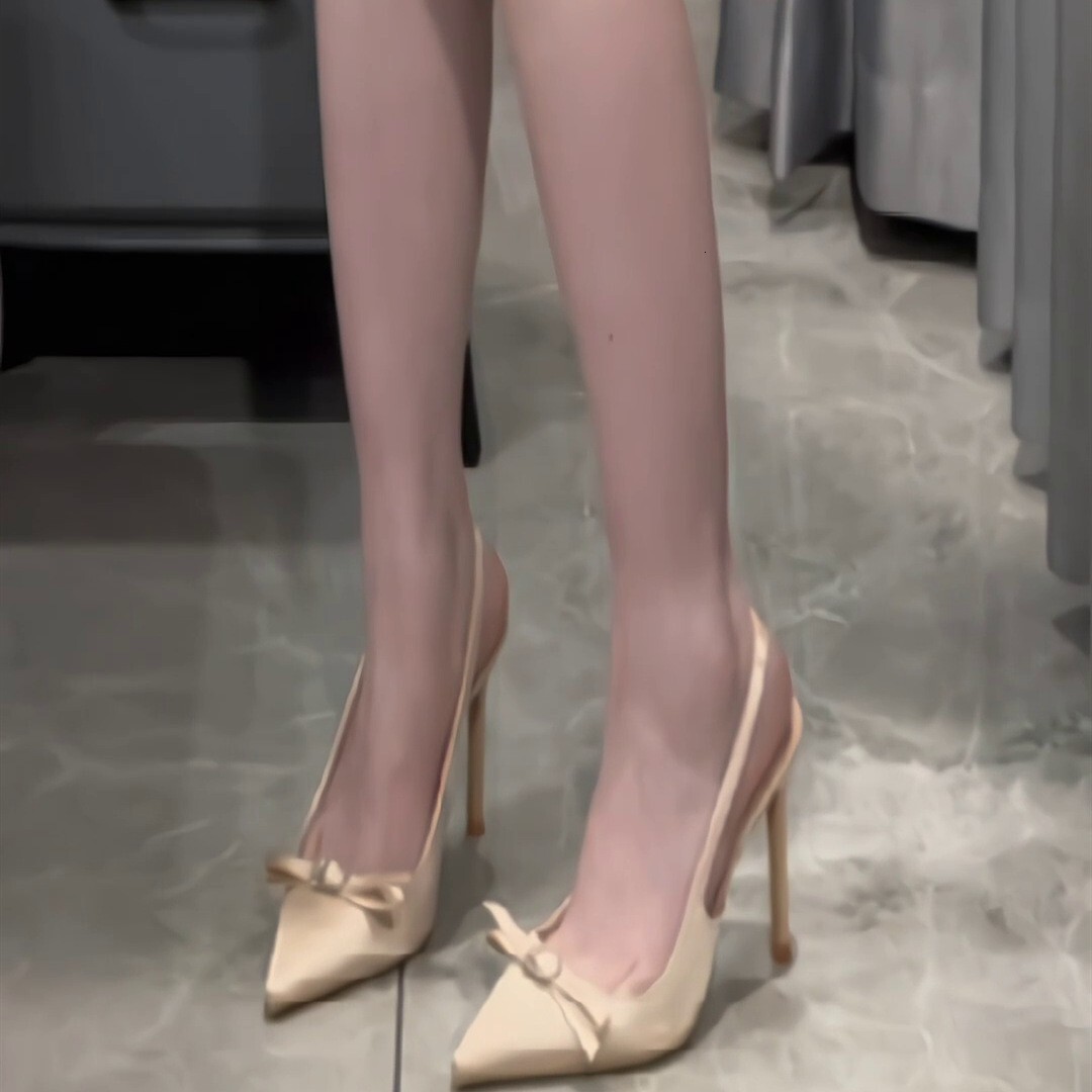 2025 Solid Color Closed-Toe Sandals with Thin Heels and Open Back Elegant Socialite Style One-Strap Buckle High Heels Light Luxury and Sophisticated