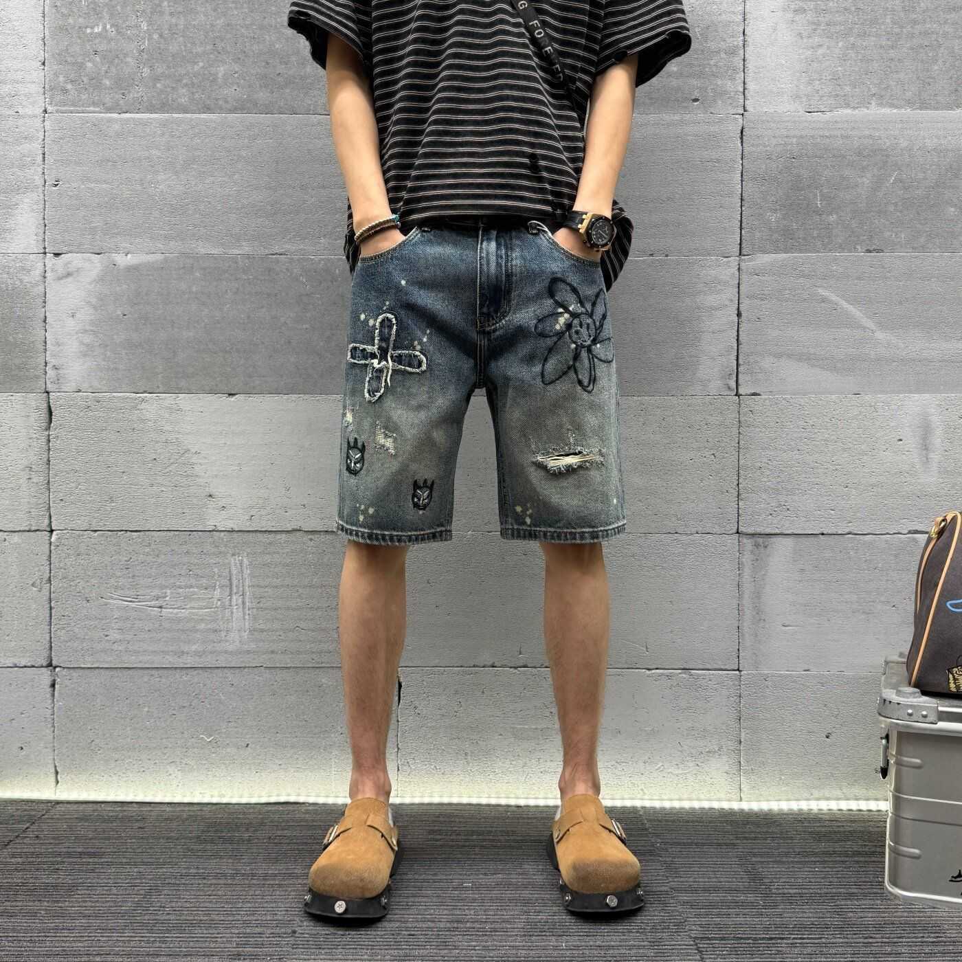 Men's Summer Blue Distressed Beach Shorts Washed Denim Shorts 2026 Mid-Length Pants for Stylish Boys S2608041U3D
