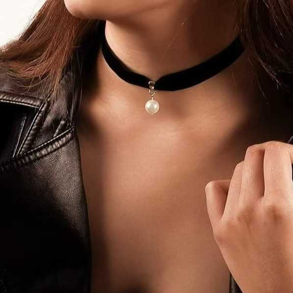 Gothic Imitation Pearl Necklace Black Velvet Necklace Halloween New Jewelry L2685