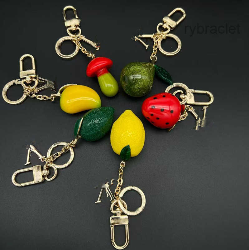 Designer Keychains designer fruit keychain lanyards mens metal buckle keychain for men and women car key chain bag charm keyring fashion accessories