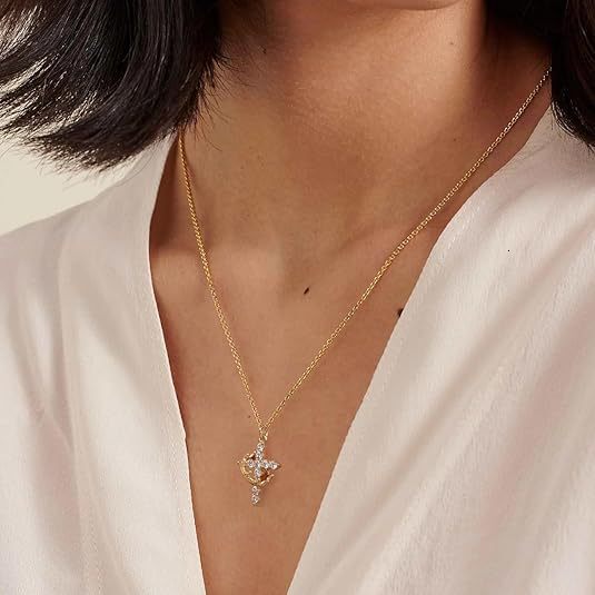 Hot-Selling Cross for Women 14K Gold-Plated Crown Simple Diamond Necklace Faith