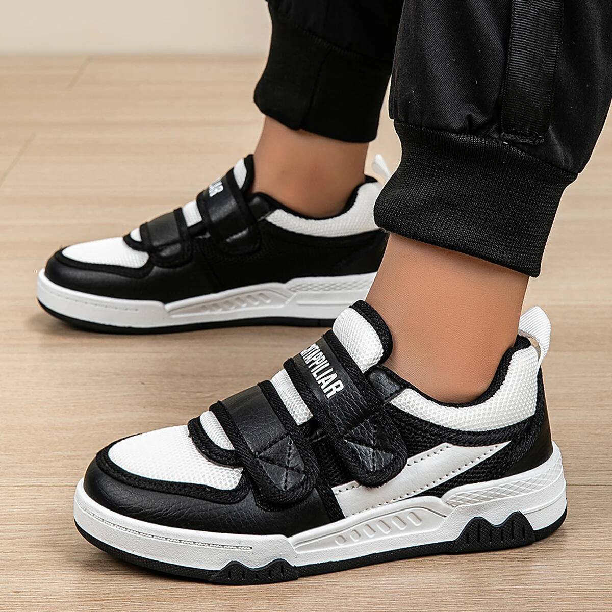 2026 Summer Boys and Girls Non-Slip Sports Casual Shoes Children Unisex Breathable Lightweight Sneakers 26Y0805