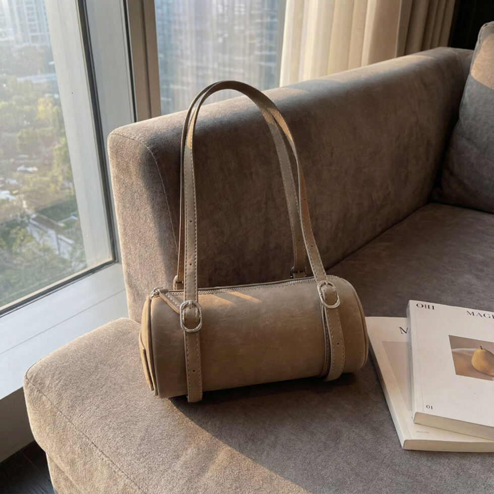 2026 new college style women's crossbody bag, niche high-end leisure fashion versatile commuting campus daily bag