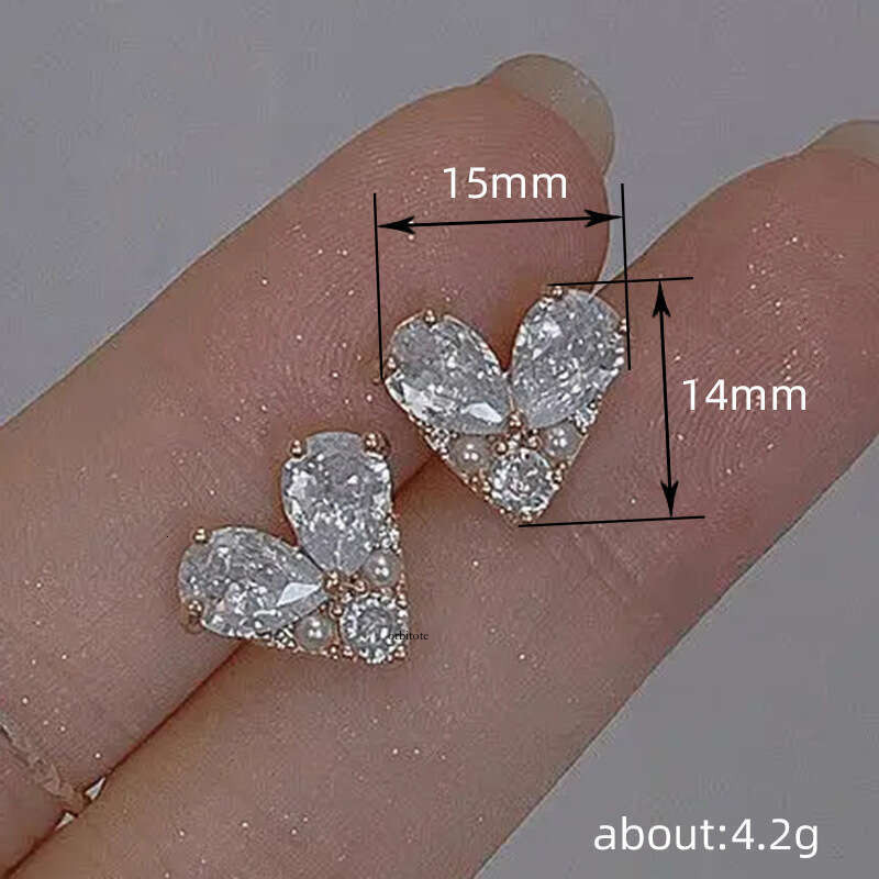 heart-shaped water drop design earrings for women inlaid with Moissanite imitation pearls exquisite earrings light luxury and elegant ear accessorie
