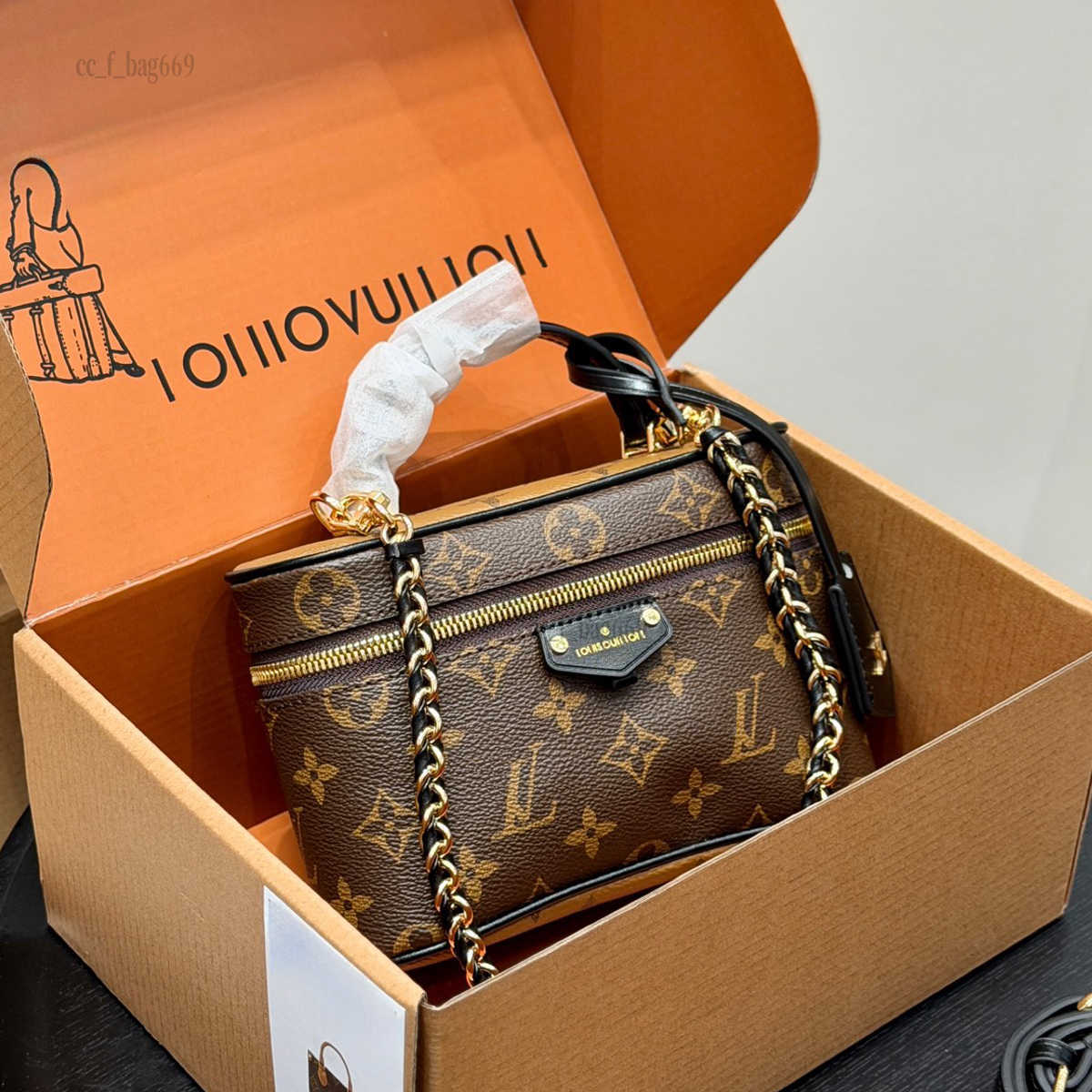 Cosmetic Bags Cases Vanity chain pouch makeup bag designer bag shoulder bag women makeup chain bag wash bag vanity bag classic handbag mini makeup b