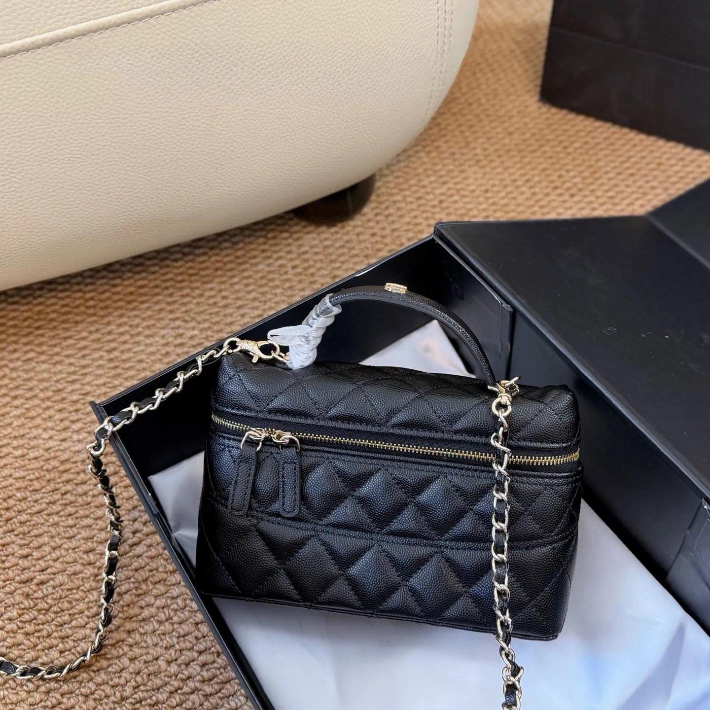 Hot Designer Cosmetic Cases With Metal Handle Women Box Bags Classic Handbag Toiletry Bag Toiletries Pouch Cowhide Caviar Makeup Bag Mini Crossbody
