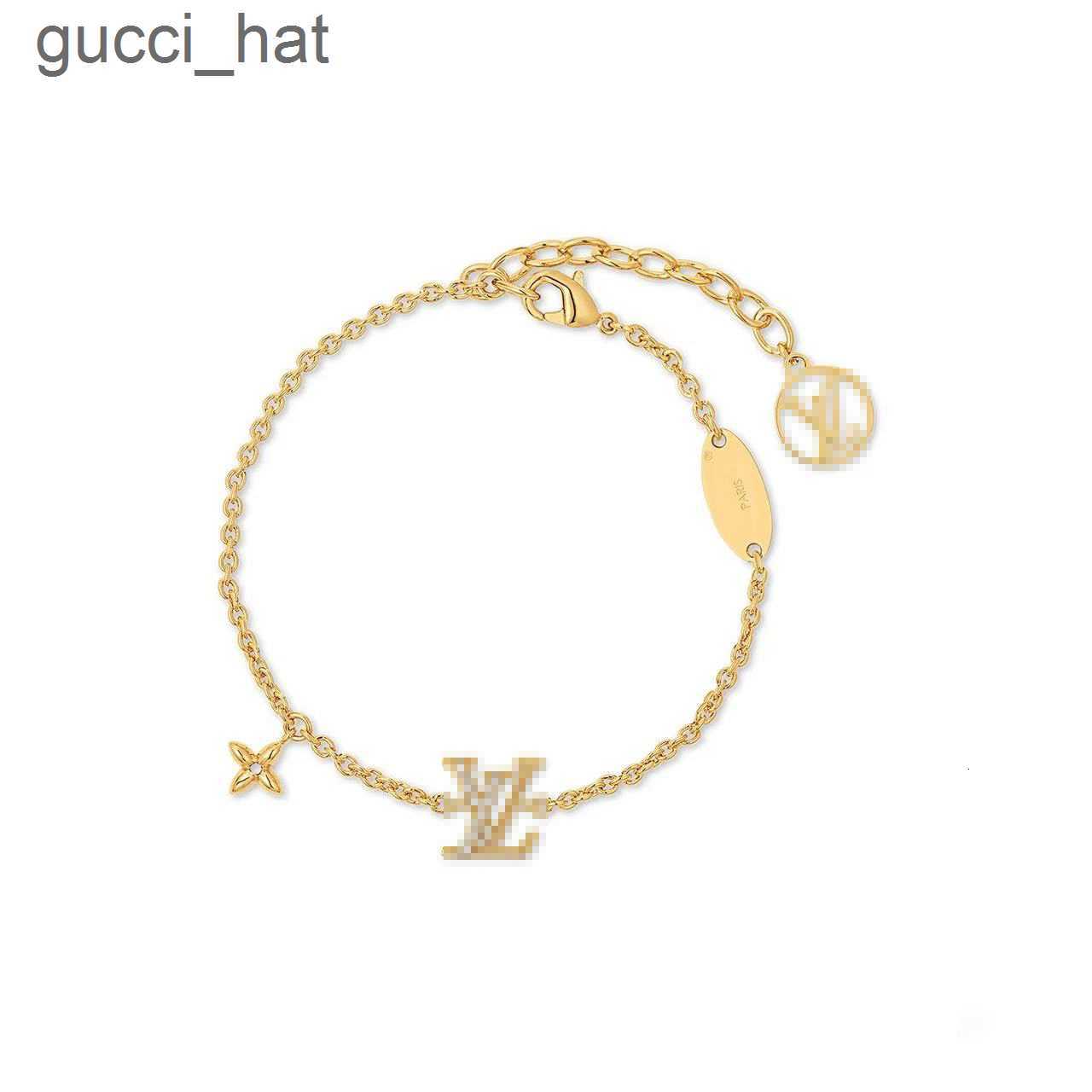 Letter Diamond Clover charm chain bracelets 18K Jewelry for women fashion high end Elegant Classic Gold plated Wristband bracelet