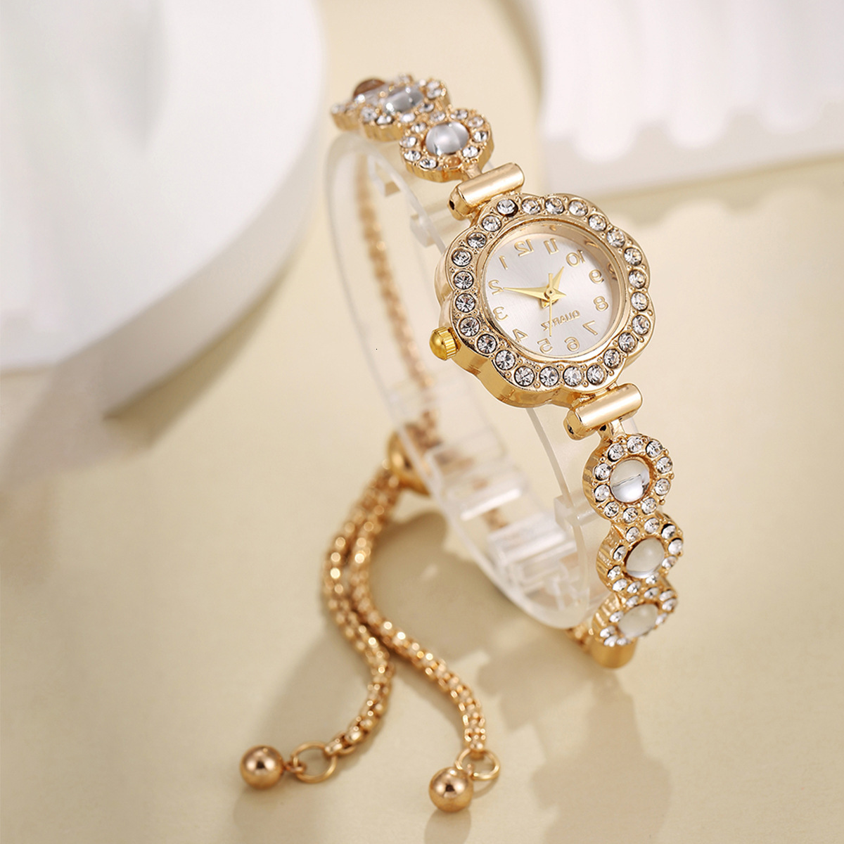 Women Wrist Watch 2026 New Korean Style Decorative High-End Lace Crystal Stone Strap Alloy Bracelet Quartz ladies Watch, quartz Available For Dropsh