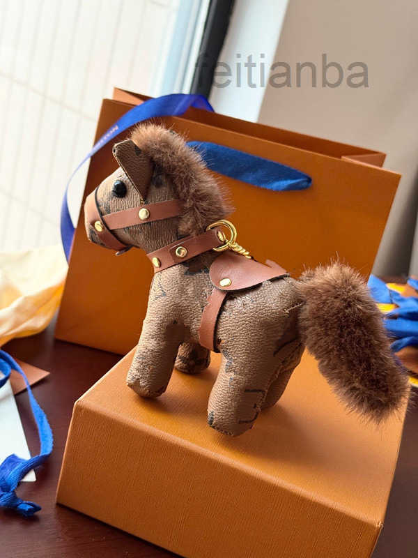 Keychains Designer With Box High Quality Designer Brand Pony Keychain Mini Horse Keychain Unisex Classic Leather Key chain Bag Charm Designer Keycha