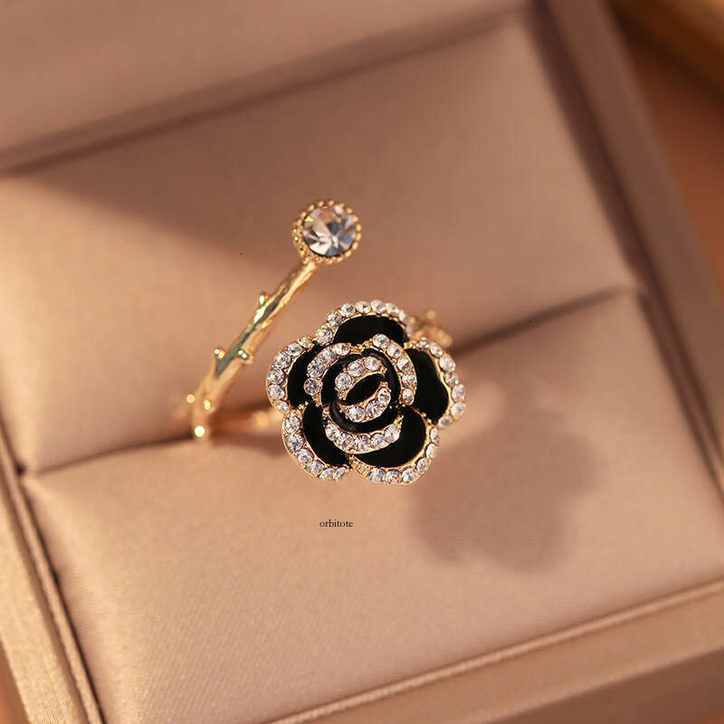 2025 New Black Rose Flower Diamond Inlaid Vintage Niche Design Minimalist Ins Style Open Ring Fashionable and Unique for Women