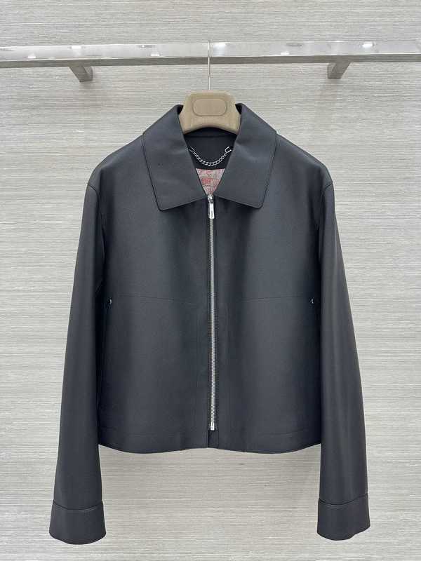 Designer Women's Leather & Faux Leather Classic equestrian style lychee patterned real leather jacket with 100% sheepskin repurchase lapel coat