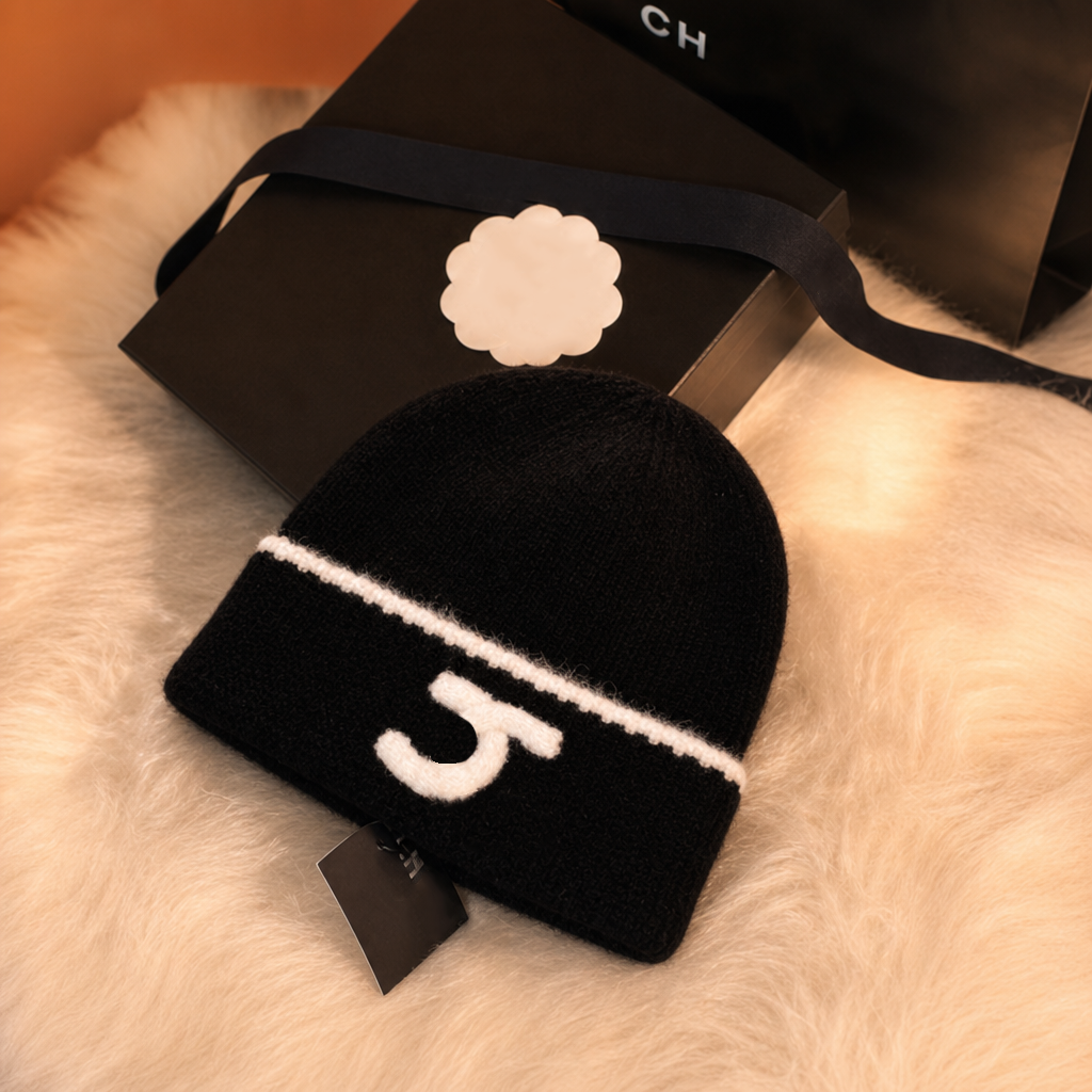 Luxury designer beanie winter warm hat unisex skull cap knitted hat fashion classic beanie hat travel ski earmuffs