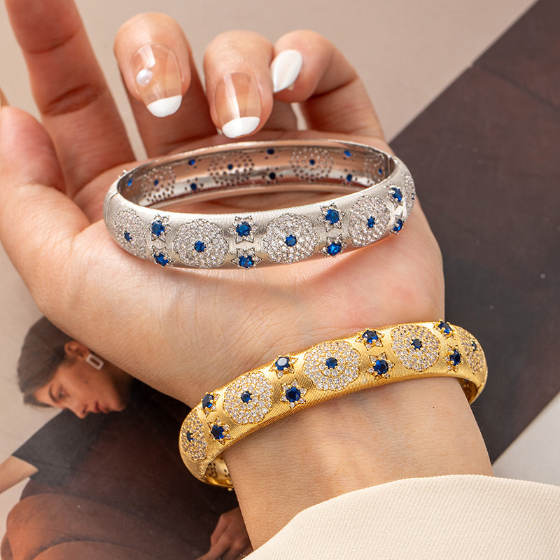 Lisa Yunxi European and American Starry Blue Sapphire Copper Bracelet, Light Luxury Versatile Gold-Plated Jewelry