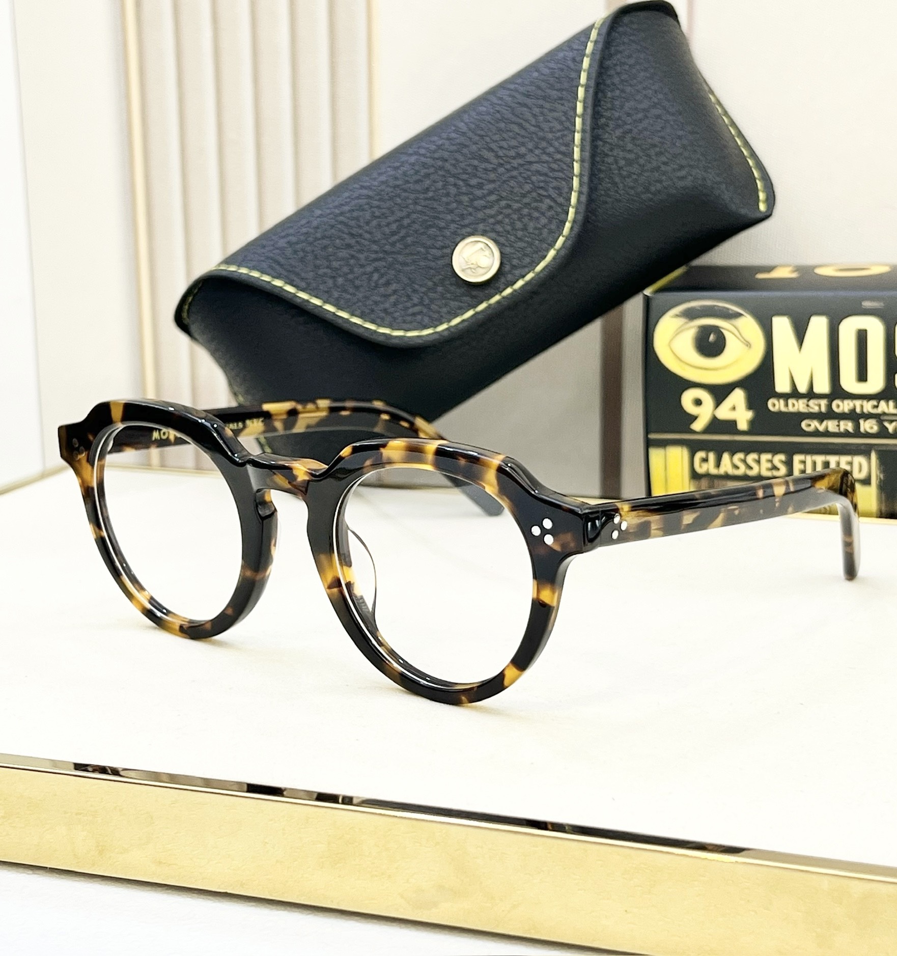 MOSCOT Luxury Designer Sunglasses for Men Famous Fashionable Retro Brand Eyeglasses Top Original high quality Fashion Design Women Glasses with Box