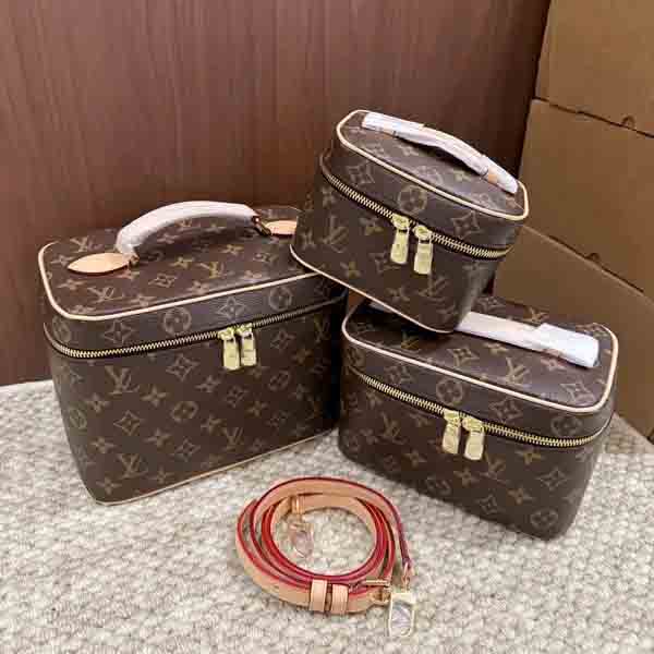 Top designer bag multiple sizes vintage makeup storage box trendy letter small square bag celebrity style beauty bag women's casual fashion sho