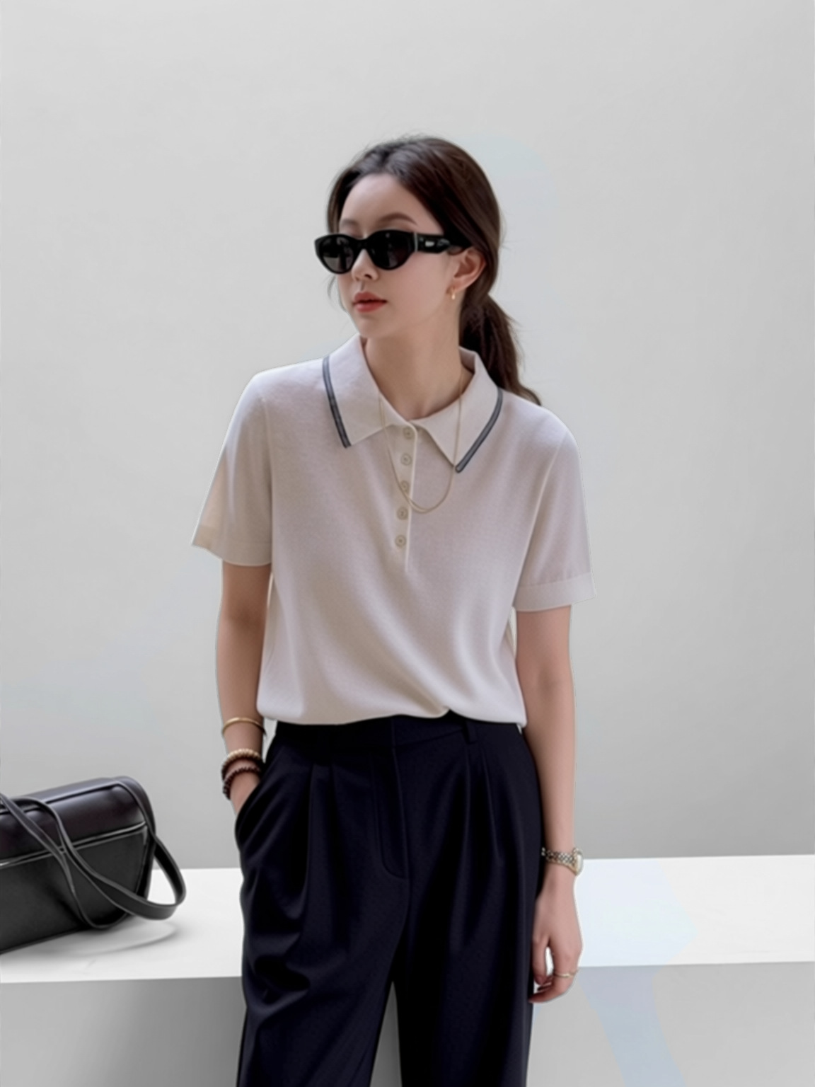AAAAA X12 Pull chic à col en V à pois avec panneaux latéraux par un créateur à la mode