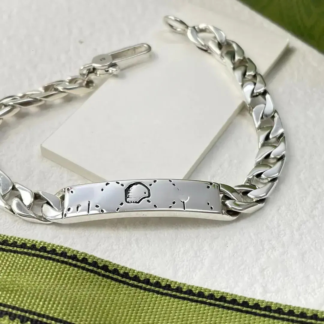 Charm Bracelet Top Stylist Mens Bracelet Designer Bracelets Woman Sier Man Cuban Chain Hip Hop Jewelry 16 decorative 21Cm Braclet Letter G Engraving