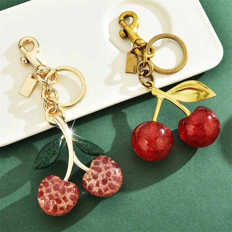 Cherry designer keychain luxury keychains key holder plated gold bag charms landyard leather solid color classic exquisite wallet key holder simp