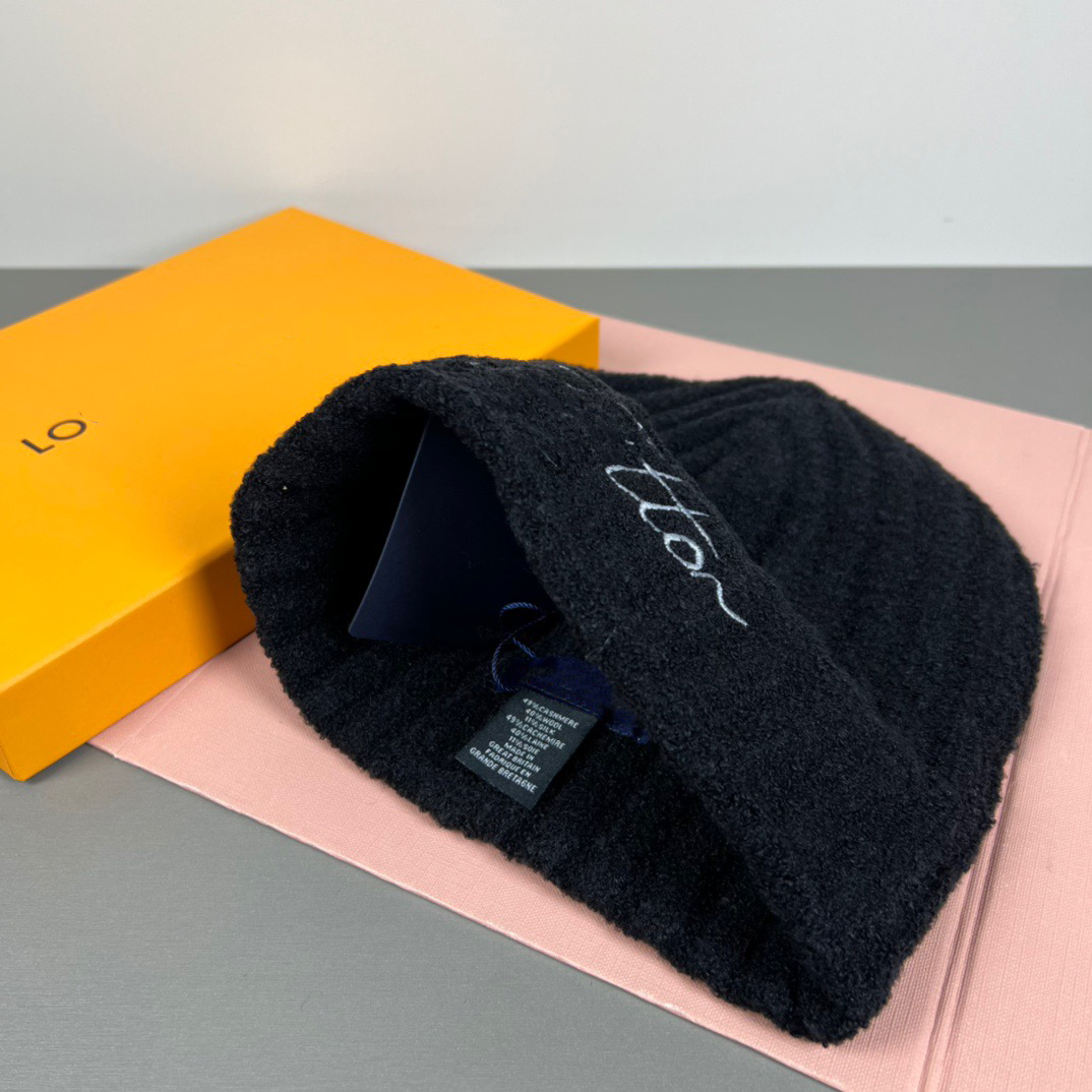 Letter Wool Knitted Hat for Women Designer Beanie Warm and Thick New Knitted Hat Trendy Fashion Ear Protection Hat Skull caps Winter hats