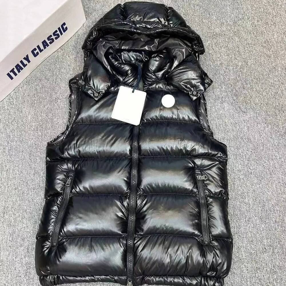 Designers Winter Men Puffer Jacket Men Down Vest With Hooded Casual White Duck Vests Coats Male Waterproof Outdoor Zipper Windproof Warm Jackets S X