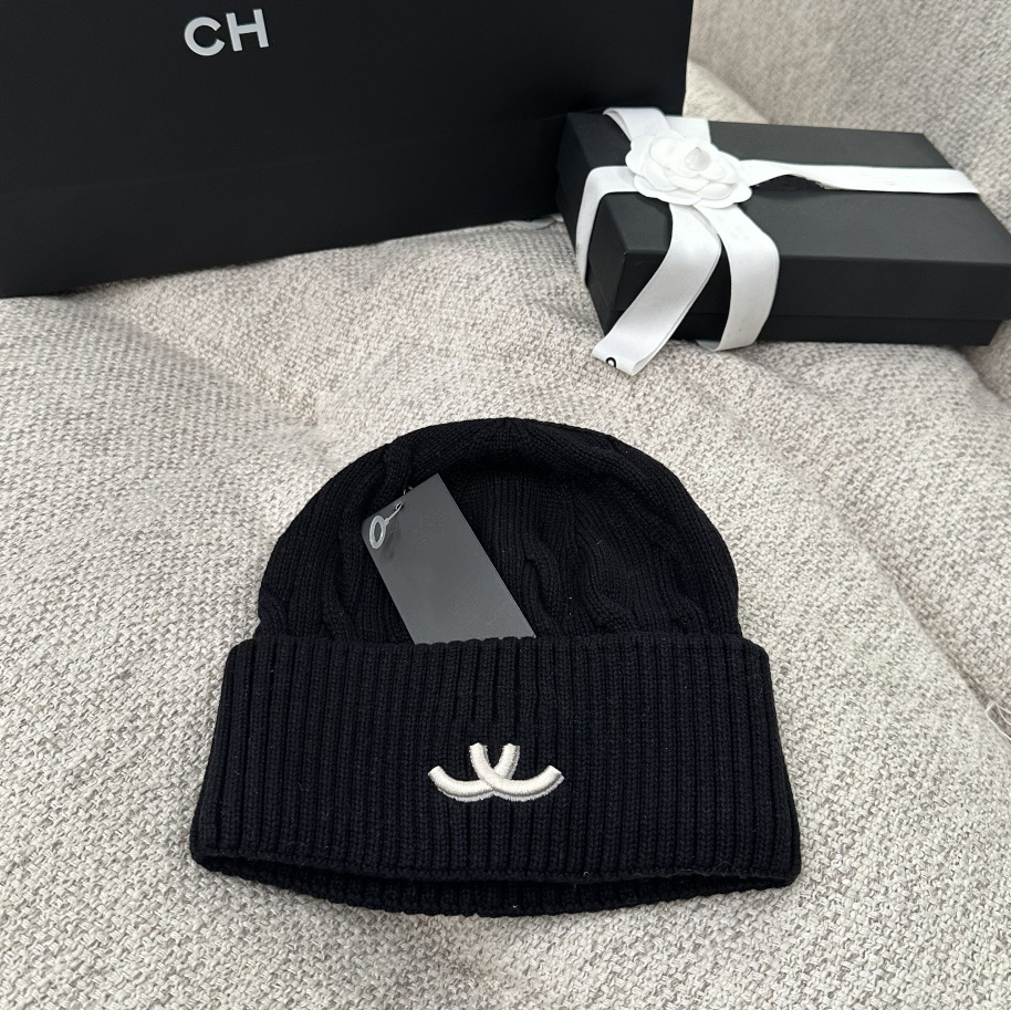 Beanie Designer Caps Winter Warm Hats for Women Men Fashion Vertical Stripe Beanie Hat Skull Caps Outdoor Travel Hats With Box