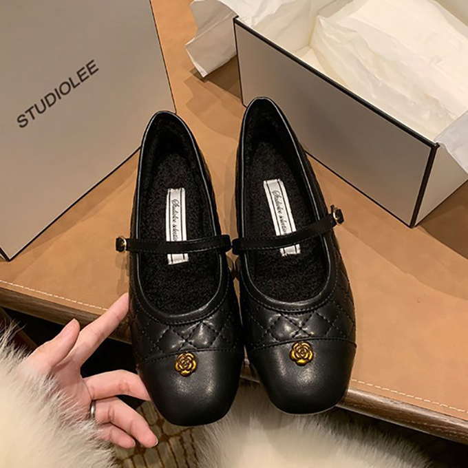 Designer Shoes 2026 Spr New Women Quilted Mary Jane Strap Dress Shoes Flat Pumps Free Shipp Q260916