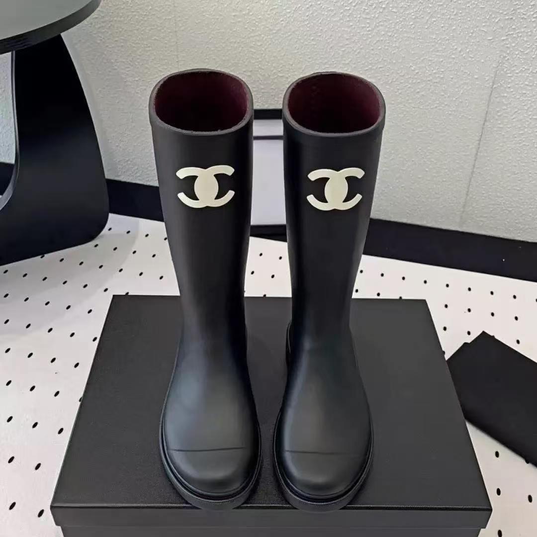 Designer boots Women Fashion Tall Rain Boots Waterproof Non-slip Rubber Classic Logo Casual Ladies Outdoor Rainy Day Shoes