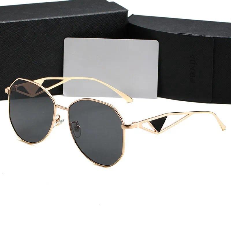 Lunettes de soleil de luxe Top Designer Femmes Hommes Portant la mode Vente chaude Lunettes seniors pour femmes Lunettes de vue Cadre Vintage Lun