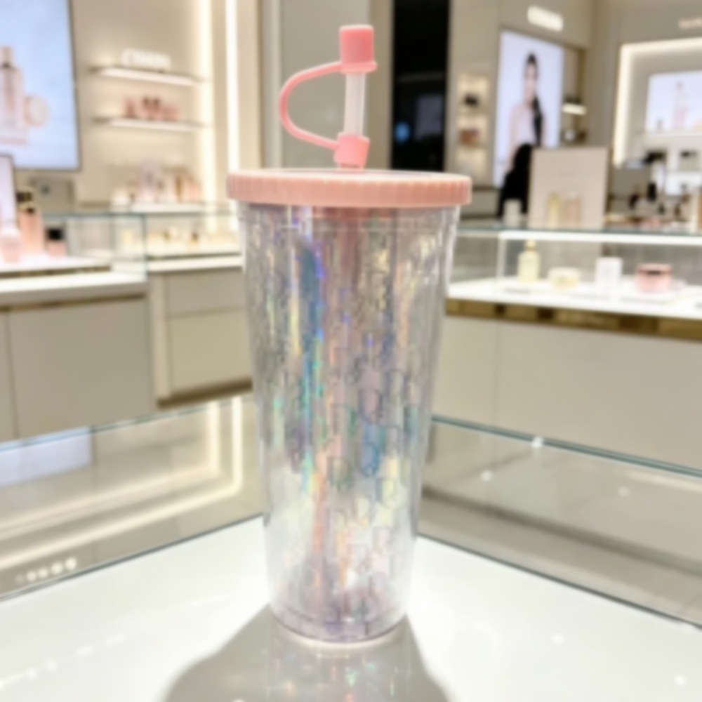 Designer water cup with straw cold coffee cup classic logo laser body car vacuum cup household milk tea Beverage cup Cold drink cup with Lid GWP gif
