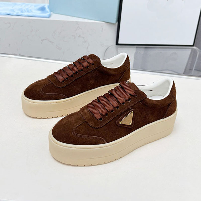 Designer Casual Shoes for womens Fashionable and simple board shoes wear resistant and anti slip Thick Sole designng Size 35-41 free shipping