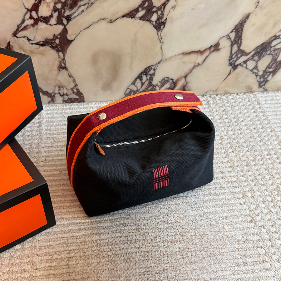 Sac de maquillage de créateur Sac à bandoulière pour femme Sac à main à motif de lettre Sacs en cuir à la mode Sac à déjeuner décontracté en cuir