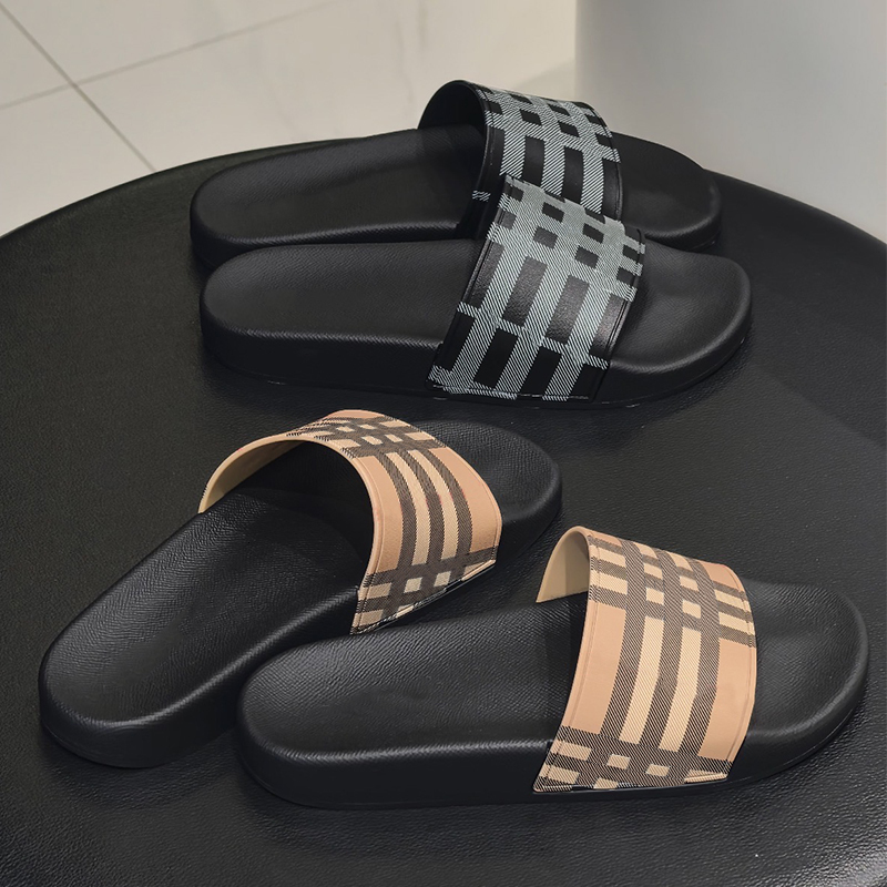 Designer Vintage Check Slides Summer Beach Slippers Printed Flat Slider Sandals For Men Casual Outdoor Shower Shoes 1031
