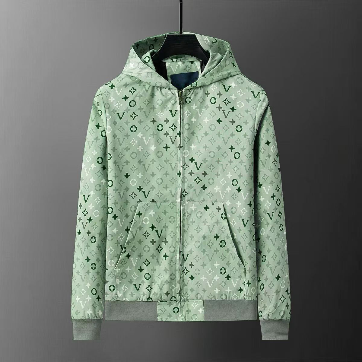 Designer mens jacket men hoodies Coat Assault jackets Spring Autumn fashionable Pullover hooded Couple Windbreaker jacket outdoor waterproof men