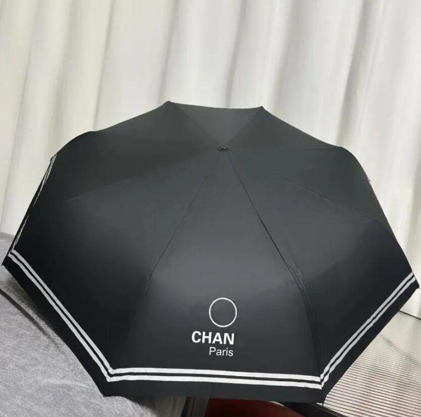 Créateur de mode classique Marque Parapluies Simple Star Hipster Pliage automatique Designer de luxe Top Qualité Voyage en plein air Luxe Multifo