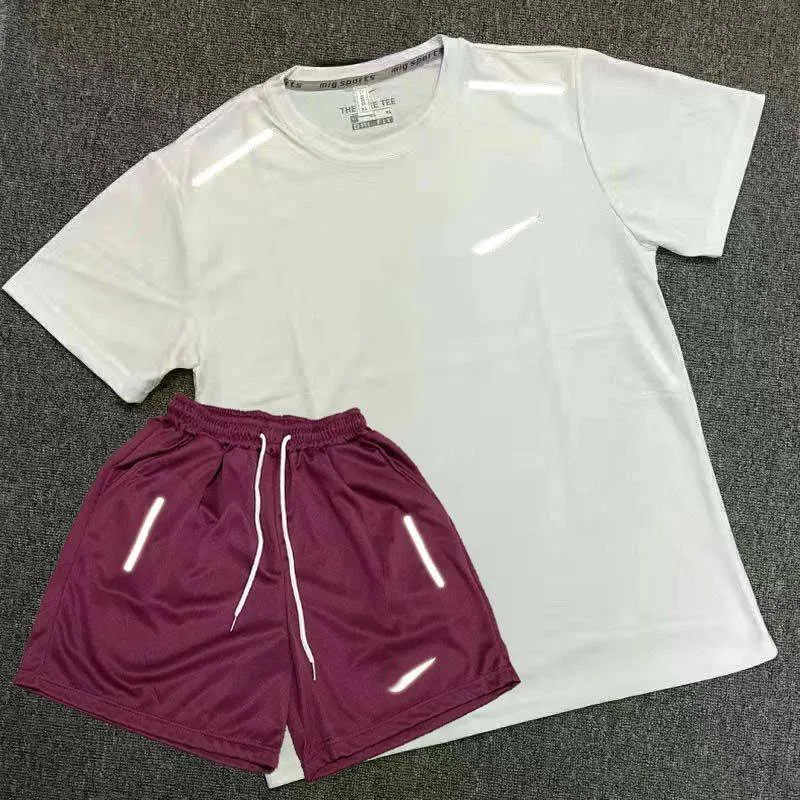 Mens Tracksuits Designer T Shirt Tracksuits Tech Set T Shirts Short Two-Piece Womens Fitness Suit Print Quick Drying Breathable Sportswear Reflectiv