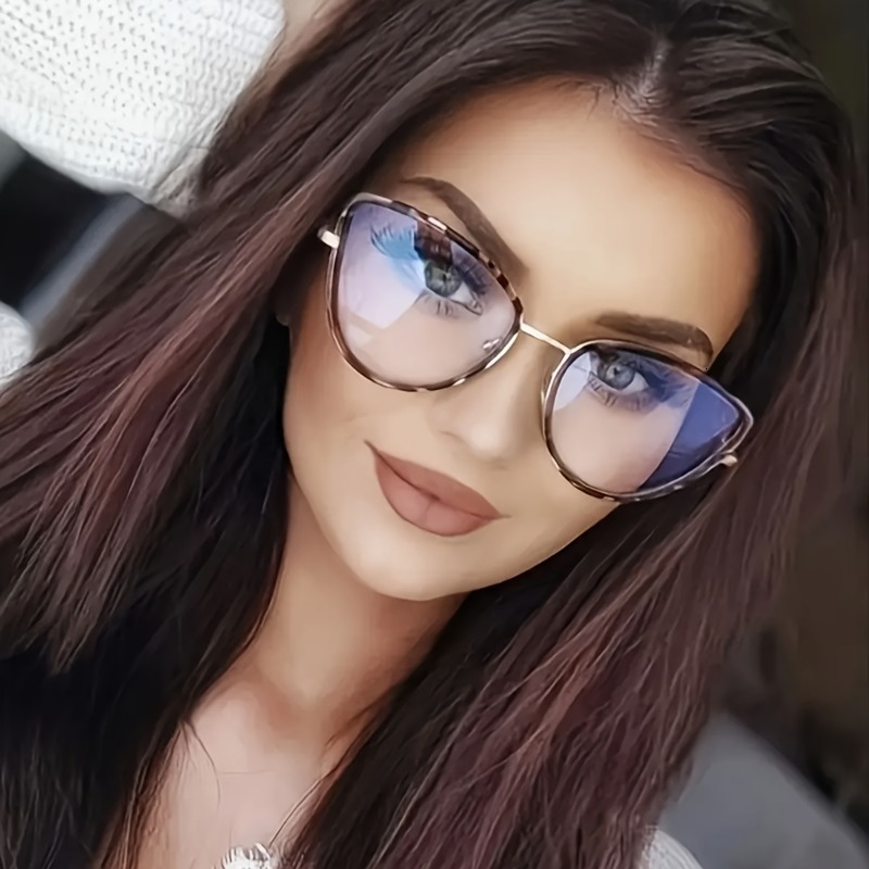 1pc Women's Cat Eye Glasses, Vintage Striped Full Frame, Lightweight Plastic, Non-Prescription, Stylish for Casual & Office Wear ddmysat