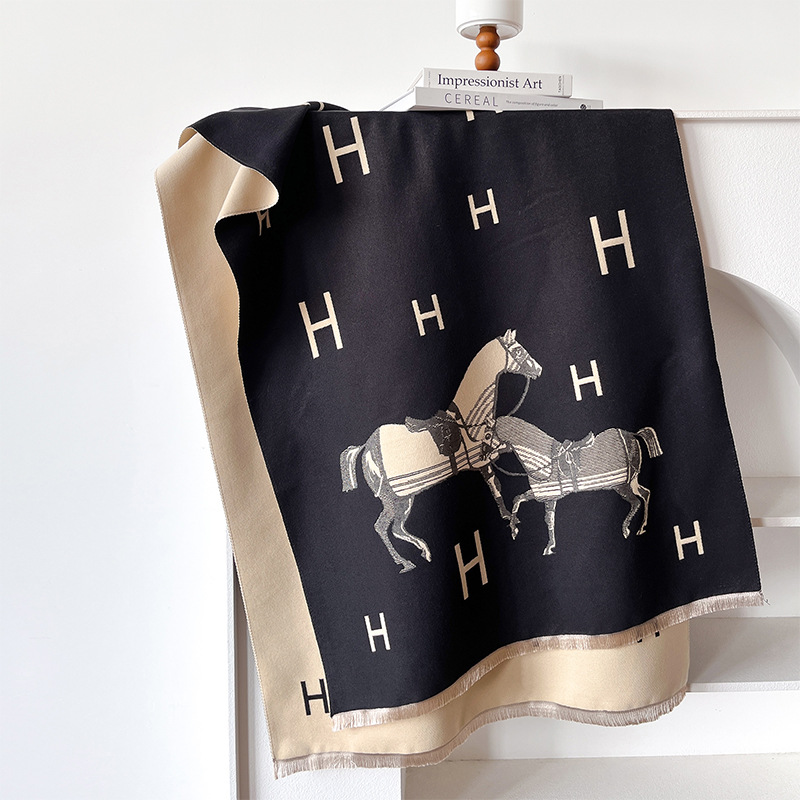 Light Luxury Designer Letter Double Horse Imitation Cashmere Scarf New Autumn And Winter Womens Atmospheric Tassel Warm Shawl High End Versatile Sca