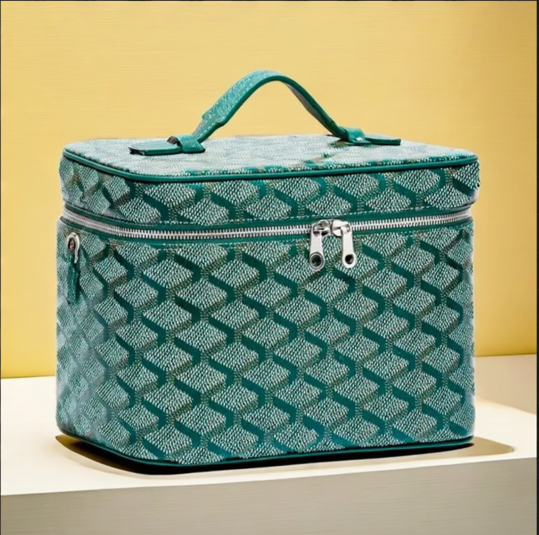 luxury Leather Crossbody Bag for Women Designer Cosmetic Pouch with Shoulder Strap Portable Makeup Organizer Beauty Box Purse for Travel Cases whit