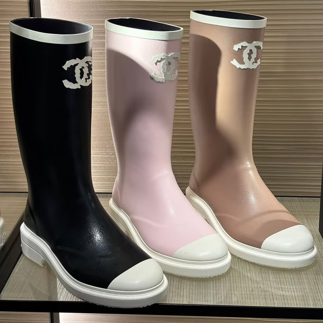 Designer Women CC Rain Boots Two tone Round Head High Barrel Rubber Waterproof Boots 26C Cruise Series Daily Outdoor Waterproof Long Barrel Rain Boo