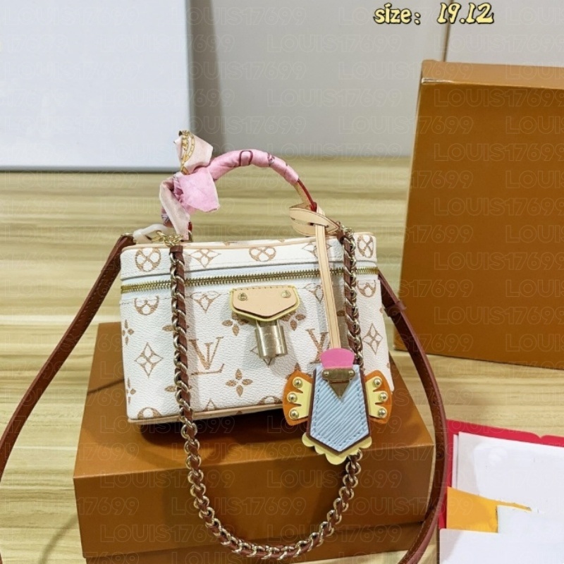 Luxury New Arrival Ladies Makeup bag Crossbody Bag Silver Hardware Lock Braided Chain Handbag Removable Strap Fashion Women Outdoor Shoulder Purse