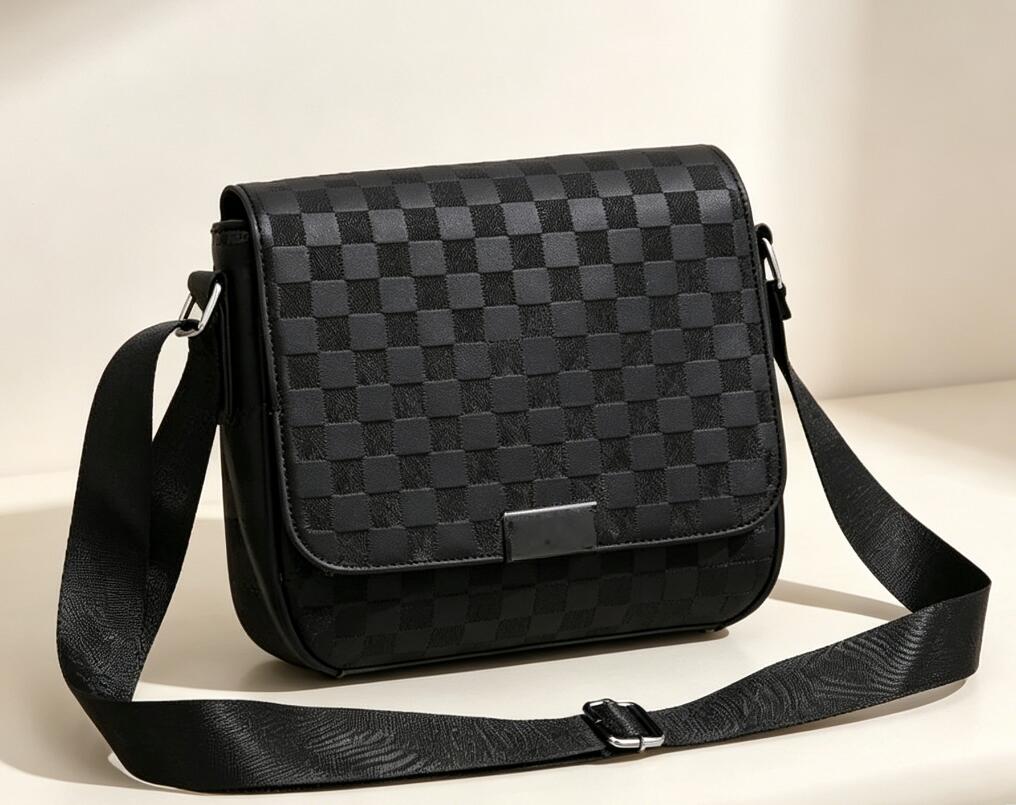 luxurys designers Mens Shoulder Bags Man Genuine Leather Briefcases Designer Handbag Bolsas Messenger Fashion Crossbody Bag wallet