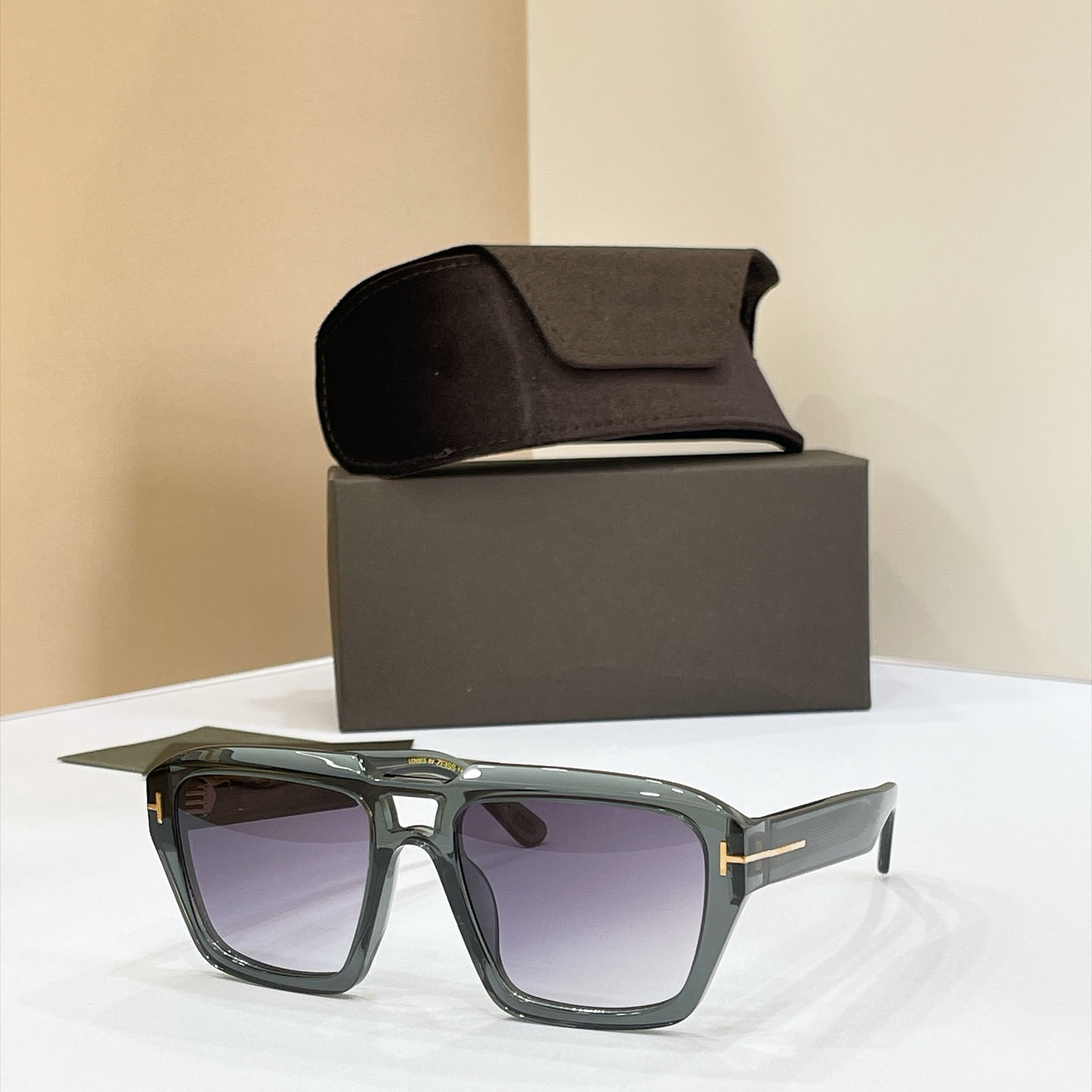 Luxury Designers Womens Sunglasses For Women Men Sun Glasses Mens 1202 Designer Fashion Style Protects Eyes Random Box 11