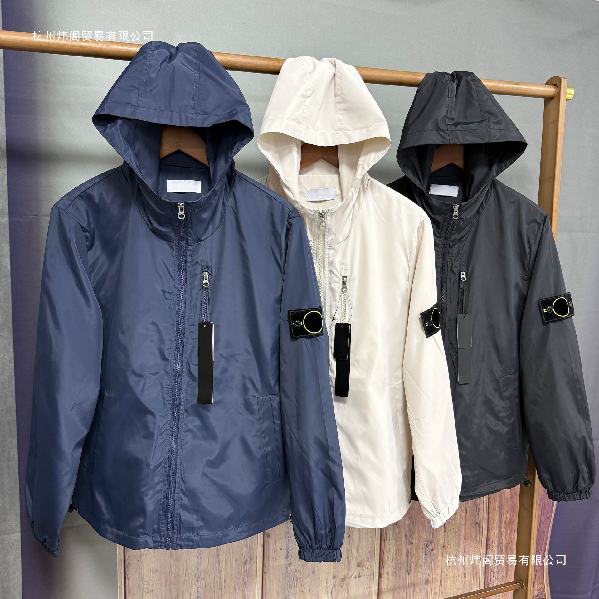 Luxury Classic Stone Badge Men's and Women's Functional Outcoat Jacket Hoodie Windcoat High Street