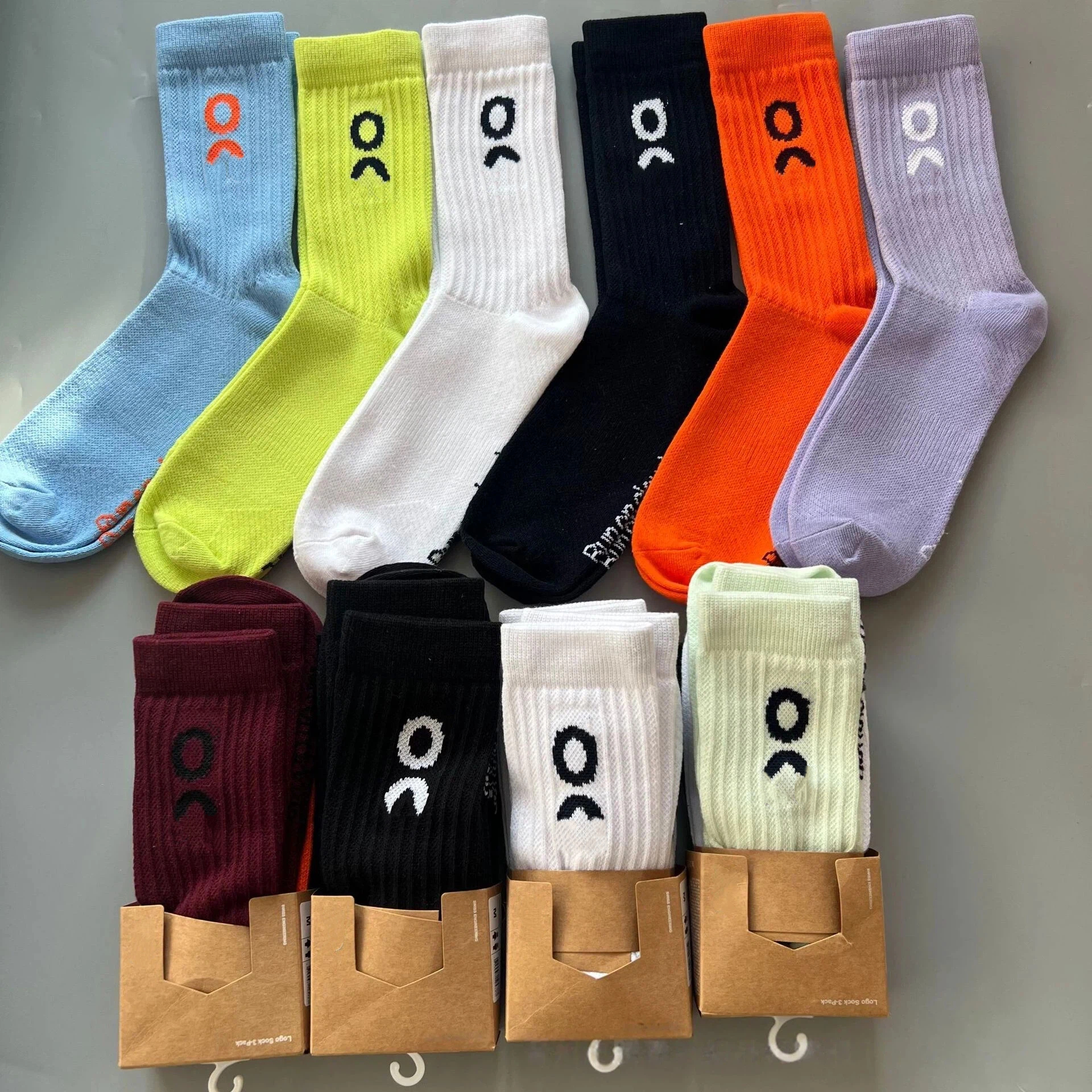 Sports Socks 3 Pairs Men's Gym Anti-Slip Wicking Deodorizing Designer Letters Calf Half For Breathable Sweating Women's Versatile Socks