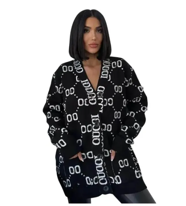 Designer Womens Sweaters 26 Bee V-neck Long Sleeve Button Knitwear Cardigan Sweater Coats Women Clothes Plus Size