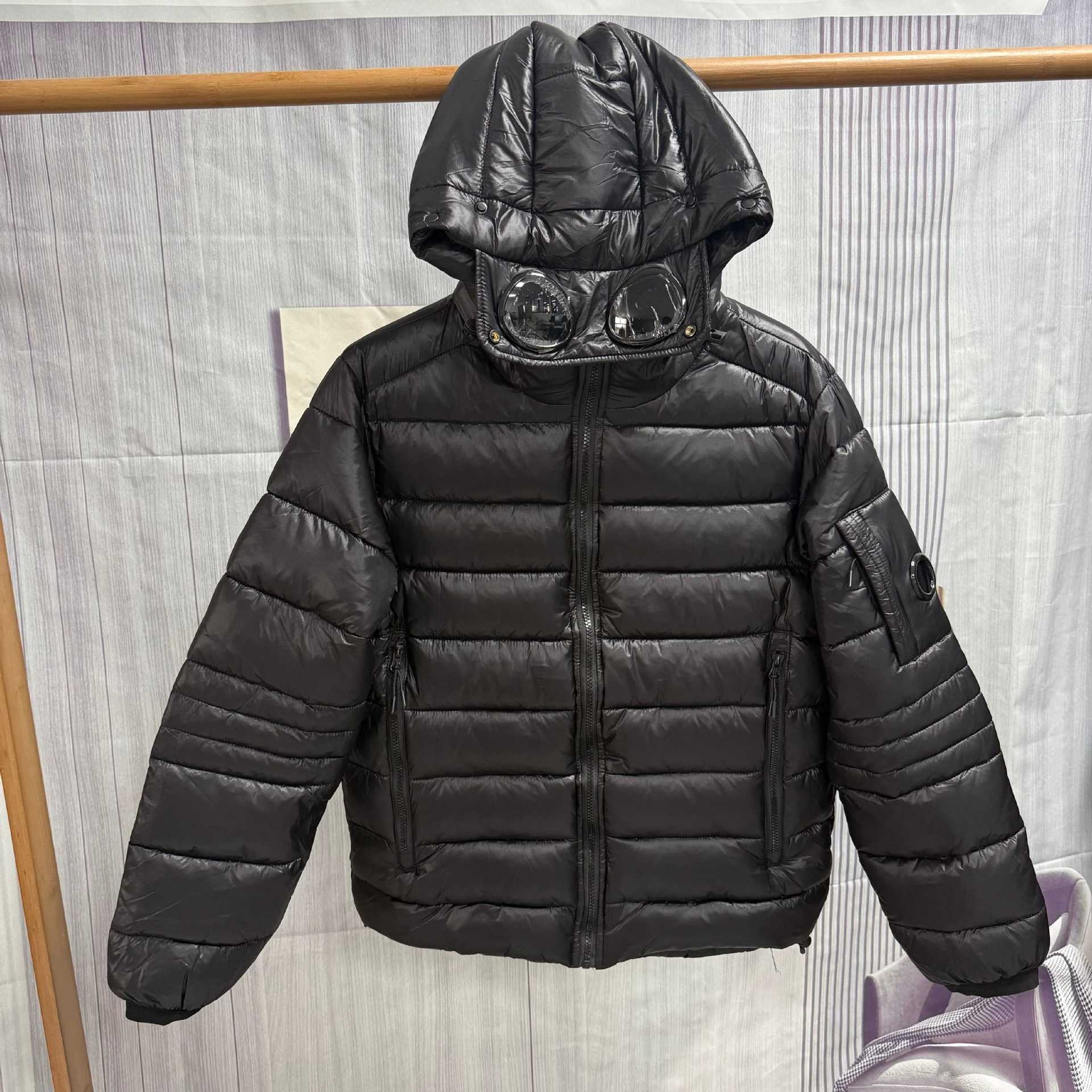Company Mens Puffer Coat Designer Jacket Lens Badge Design Winter Puffer Hooded Jacket Street Outdoor Waterproof Thickened Warm Cotton Padded Parka
