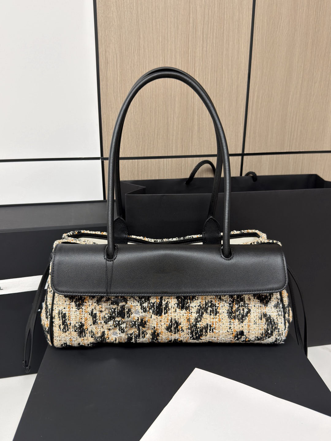 10A Top Quality Elegant, Simple, Stylish, Versatile Women's Bag