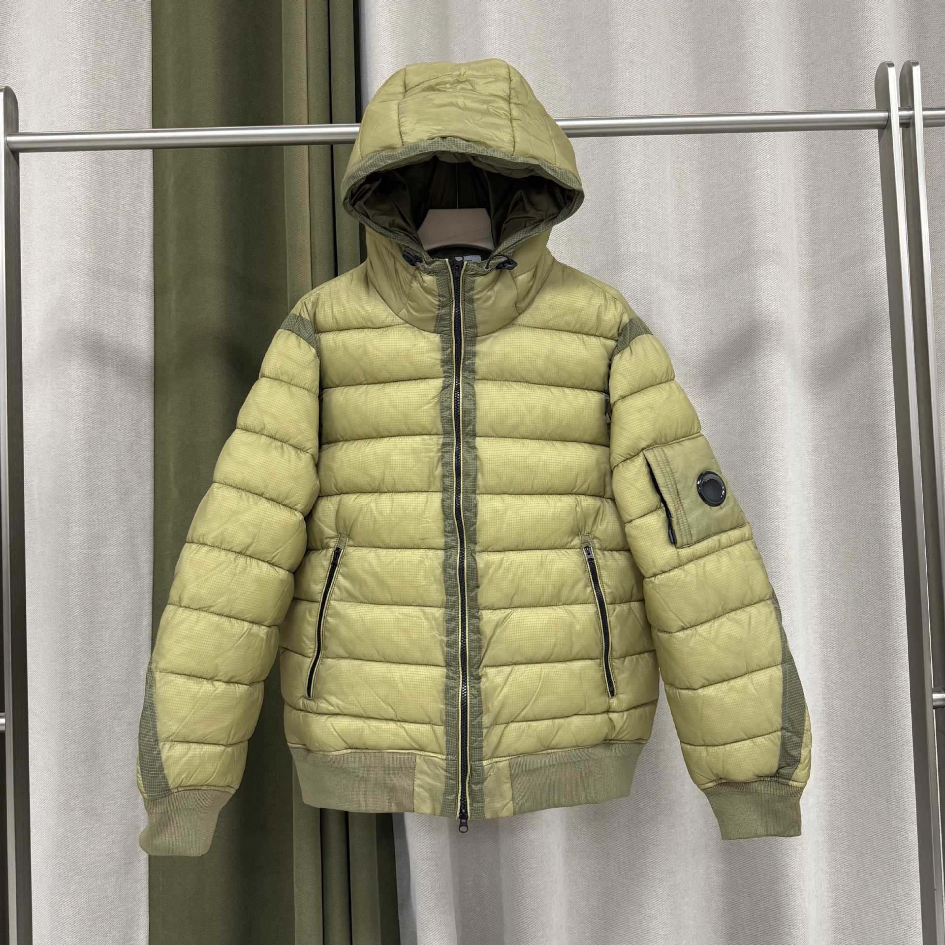 Co Compagny Jacket Coat Designer Jacket Lens Badge Design Winter Puffer Hooded Jacket Mens Street Outdoor Waterproof Thickened Warm Cotton Padded Pa