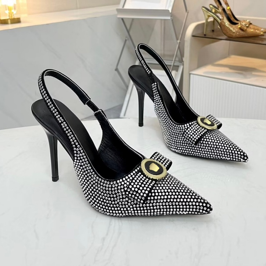 Designer Talons Hauts Sandales Pantoufles Chaussures Femmes Sandales Classiques Chaussures Décontractées Portrait Décoration Mat et Brevet À La M
